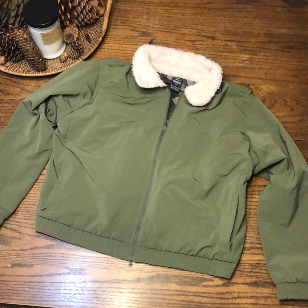 EUC Nike Shield jacket